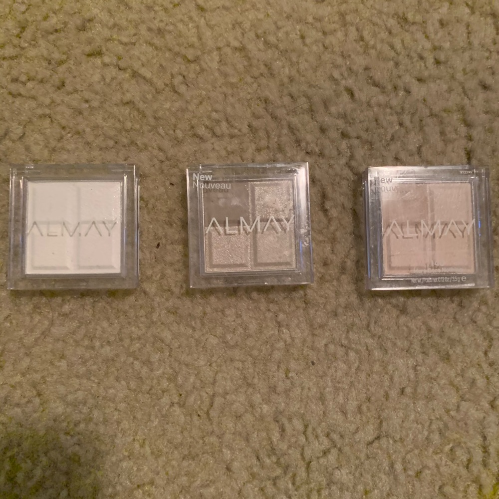 Set of 3 quad eyeshadows